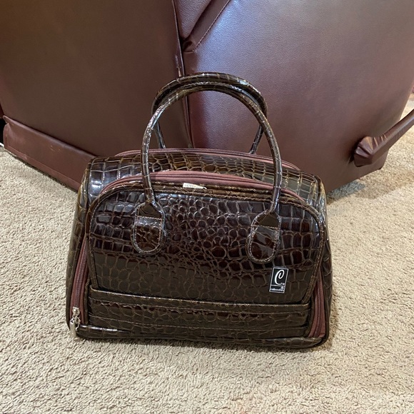 Caboodles Handbags - Caboodles Faux Croc Brown Large Travel Makeup Cosmetic Bag